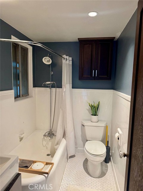 455 E Ocean Boulevard, Long Beach CA: https://media.crmls.org/medias/bfb973a9-d71d-4142-8e31-fd6a79d67d54.jpg