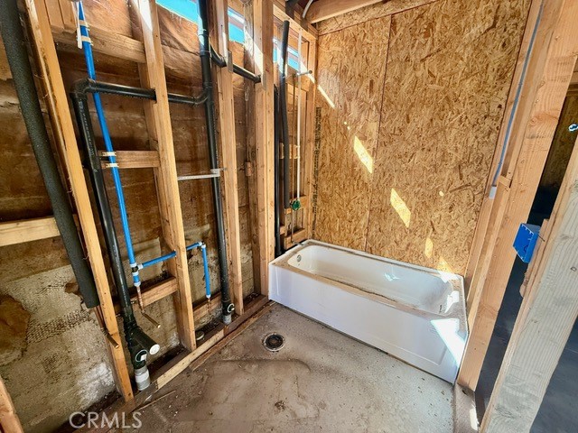 15021 15023 Sylvan, Van Nuys CA: https://media.crmls.org/medias/bfb99df1-dcf6-497a-993d-049b4d01cf02.jpg