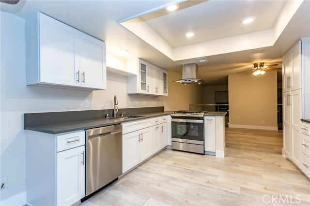 Detail Gallery Image 3 of 34 For 33702 Chula Vista Ave #C,  Dana Point,  CA 92629 - 3 Beds | 3 Baths