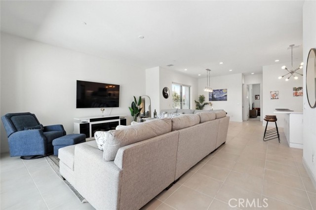 Detail Gallery Image 11 of 33 For 3345 Ambassador Dr, Palm Springs,  CA 92262 - 3 Beds | 2/1 Baths