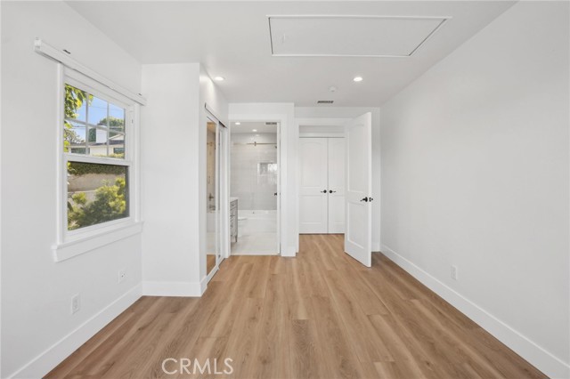 2501 N Poinsettia Avenue, Manhattan Beach CA: https://media.crmls.org/medias/bfbc1a45-c4a5-4a0f-99d7-94c391a6f486.jpg