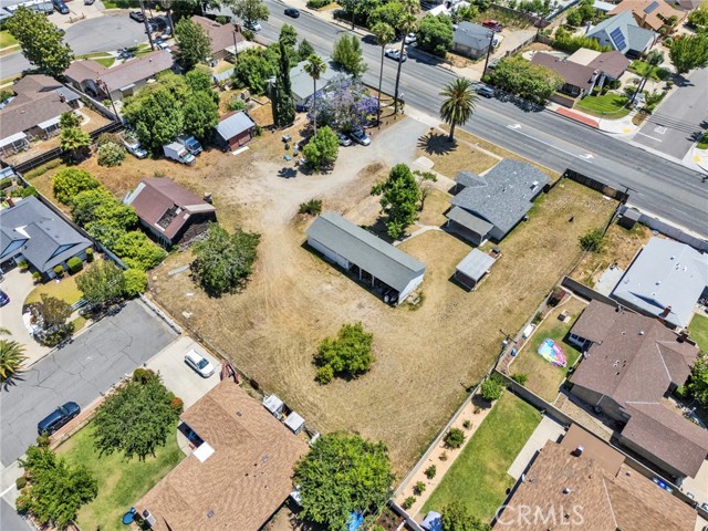 6910 Carnelian Street, Rancho Cucamonga CA: https://media.crmls.org/medias/bfbc3436-ca4d-4eac-ac31-f5de97c7b93f.jpg