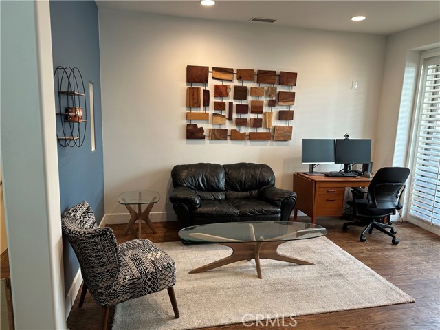 305 Kansas Street, El Segundo CA: https://media.crmls.org/medias/bfbc8434-0dab-49ba-bd0a-7139cbcd0539.jpg