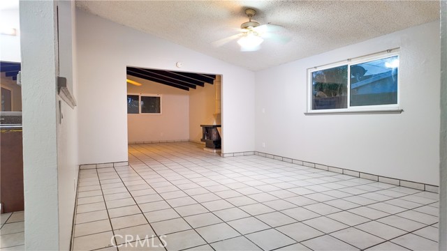 Detail Gallery Image 9 of 38 For 405 S Clara, Santa Ana,  CA 92703 - 3 Beds | 2 Baths