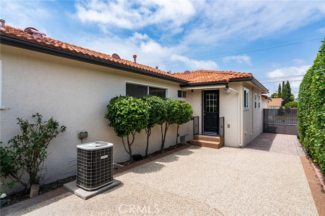 2270 W 231st Street, Torrance CA: https://media.crmls.org/medias/bfbdf23c-4fe8-43c3-b63e-e7b759e57992.jpg