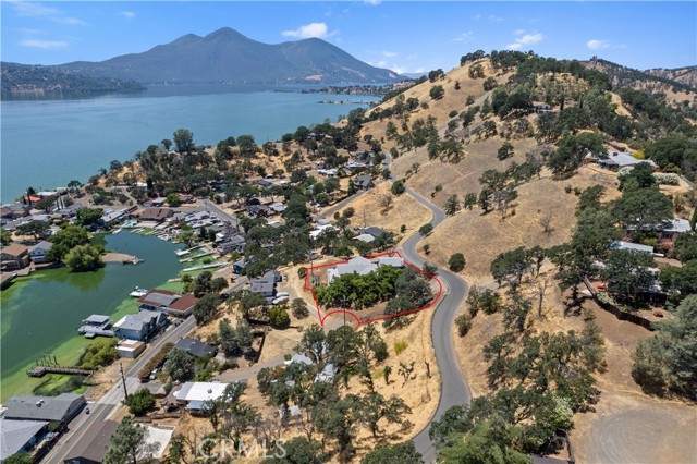 13041 San Joaquin Avenue, Clearlake CA: https://media.crmls.org/medias/bfbf2218-a105-41c4-aecb-15ddbb5b3f55.jpg