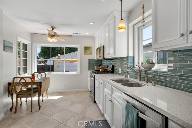 Detail Gallery Image 12 of 30 For 1232 N Avon St, Burbank,  CA 91505 - 2 Beds | 2 Baths