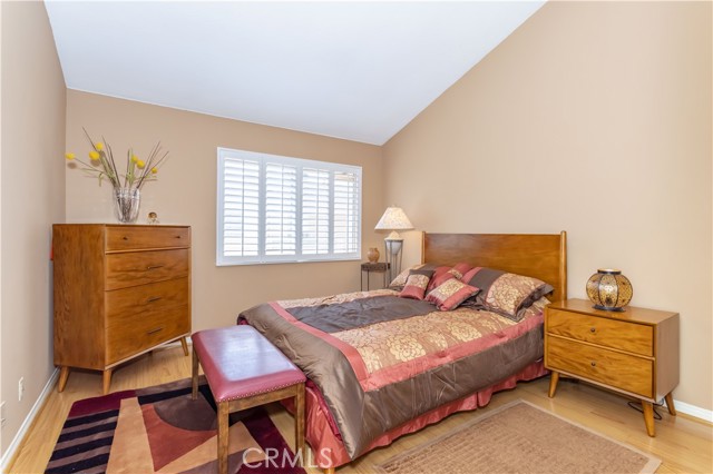 Detail Gallery Image 13 of 27 For 18730 Hatteras St #2,  Tarzana,  CA 91356 - 3 Beds | 2/1 Baths