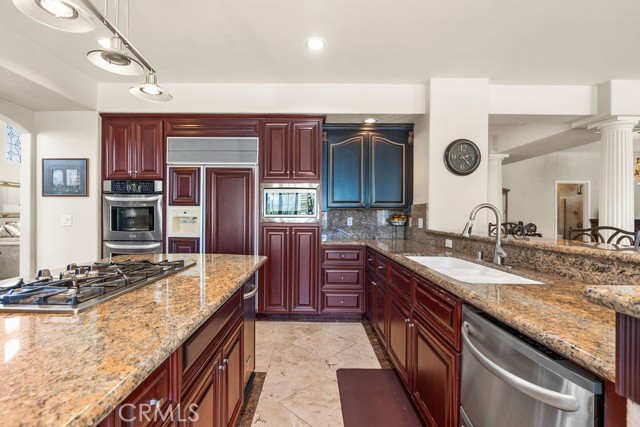 Detail Gallery Image 11 of 41 For 23715 via Segovia, Murrieta,  CA 92562 - 4 Beds | 3/1 Baths