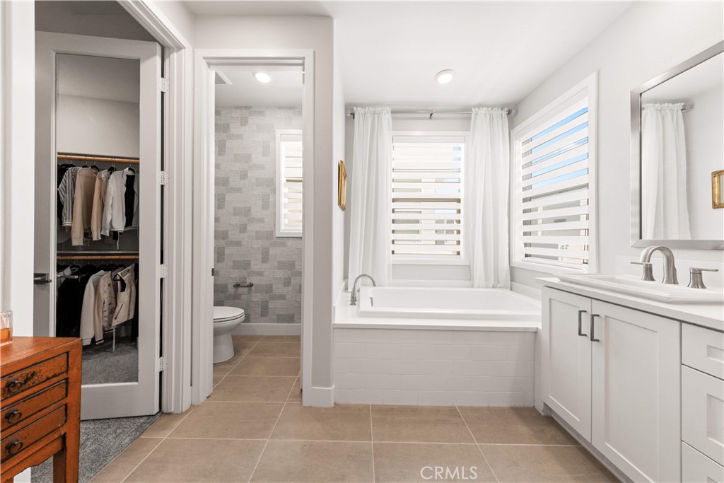 MLS #OC26146793 image #41