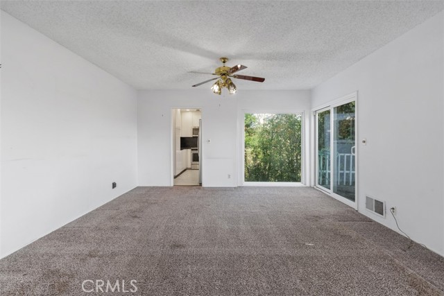 Detail Gallery Image 18 of 41 For 4121 Park View, Riverside,  CA 92501 - 3 Beds | 2/1 Baths