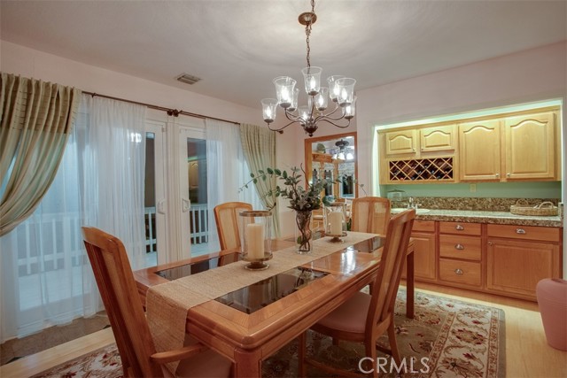 Detail Gallery Image 14 of 65 For 27720 St Bernard Ln, Lake Arrowhead,  CA 92352 - 4 Beds | 3 Baths