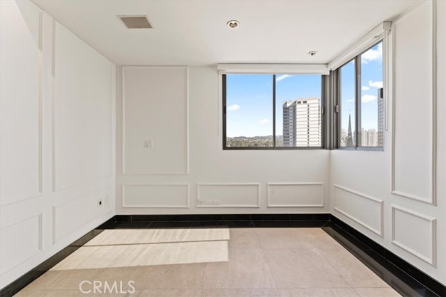 Detail Gallery Image 7 of 34 For 10501 Wilshire Bld #1103,  Los Angeles,  CA 90024 - 2 Beds | 2 Baths