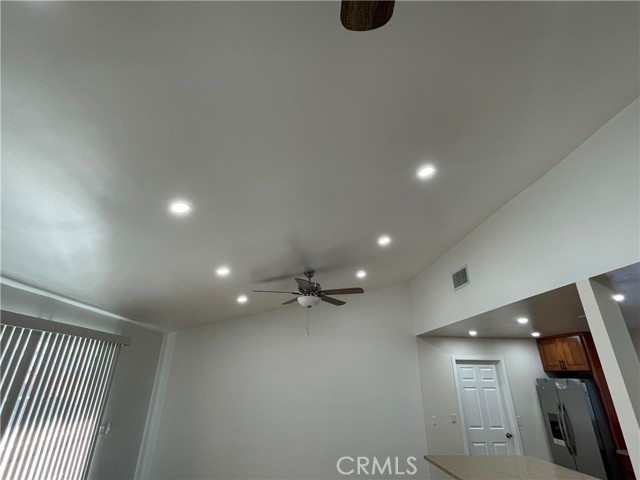 Detail Gallery Image 19 of 34 For 8855 Oneida Ave, Sun Valley,  CA 91352 - 3 Beds | 2 Baths