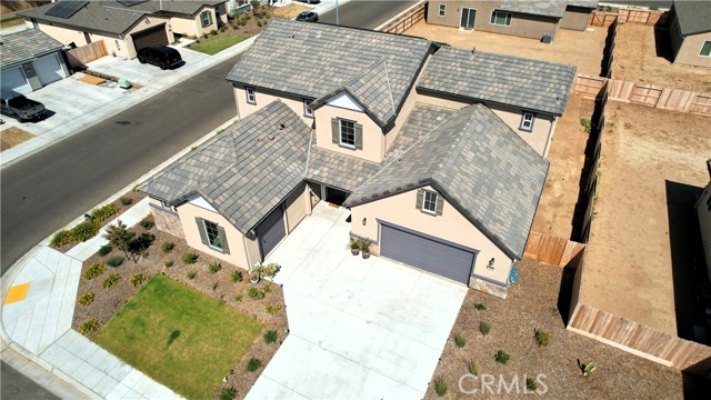 Detail Gallery Image 5 of 43 For 2698 N Arroyo Ave, Fresno,  CA 93727 - 5 Beds | 3/1 Baths