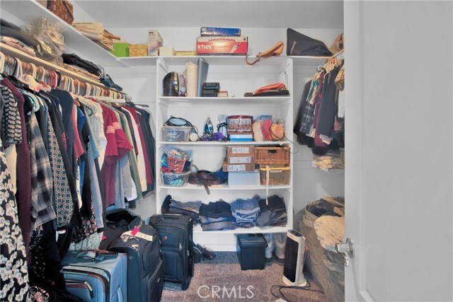 7330 Smoke Tree Road, Phelan CA: https://media.crmls.org/medias/bfc24576-b834-4a70-b6ce-949287ec6ac1.jpg