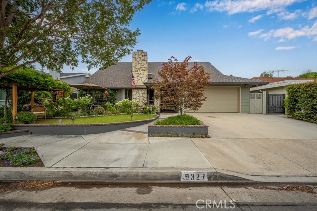 9327 Lexington Street, Cypress CA: https://media.crmls.org/medias/bfc26bd7-5ce5-4240-b722-ee29a227cbb9.jpg