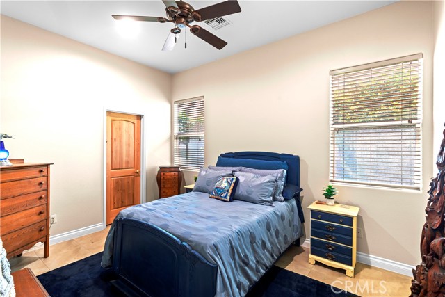 79 Sedona Court, Palm Desert CA: https://media.crmls.org/medias/bfc272d1-3e85-4472-a1e7-c810f3669bf2.jpg