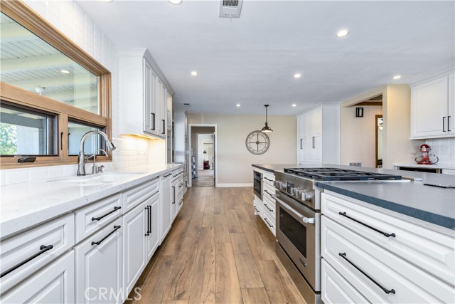 2885 Summer Ranch Road, Paso Robles CA: https://media.crmls.org/medias/bfc2ea86-02fb-4304-b232-65dc6d6a64e0.jpg