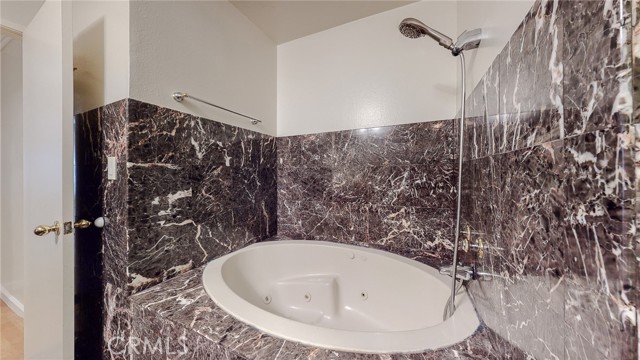 Detail Gallery Image 24 of 37 For 4641 Fulton Ave #103,  Sherman Oaks,  CA 91423 - 2 Beds | 2/1 Baths