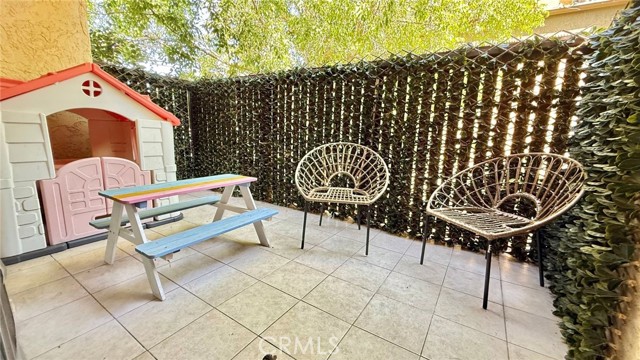 Detail Gallery Image 13 of 37 For 18350 Hatteras, Tarzana,  CA 91356 - 3 Beds | 2 Baths