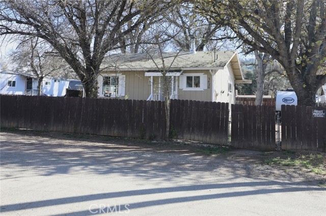 Detail Gallery Image 4 of 31 For 3420 Harrison, Clearlake,  CA 95422 - 2 Beds | 1 Baths