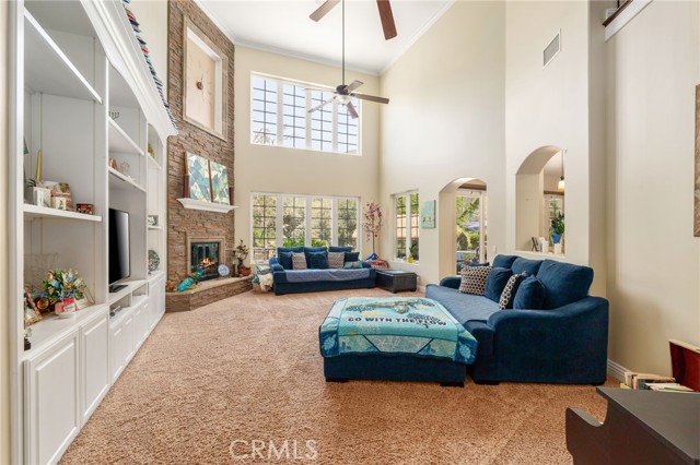 1033 Kimbark Avenue, San Bernardino CA: https://media.crmls.org/medias/bfc5bb10-4701-431e-9775-6328b4706cbb.jpg