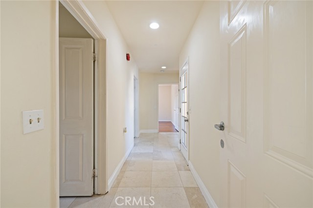 8419 Yolanda Avenue, Northridge CA: https://media.crmls.org/medias/bfc6746a-20fc-4f1a-90f5-ec2ce0848da1.jpg