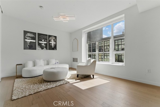 Detail Gallery Image 3 of 32 For 1050 S Grand Ave #705,  Los Angeles,  CA 90015 - 1 Beds | 1 Baths