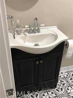 Detail Gallery Image 10 of 13 For 585 E Culver Ave, Orange,  CA 92866 - 2 Beds | 2 Baths