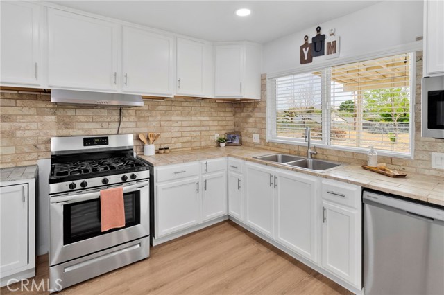 Detail Gallery Image 21 of 52 For 19140 Lenca Rd, Apple Valley,  CA 92307 - 3 Beds | 2 Baths