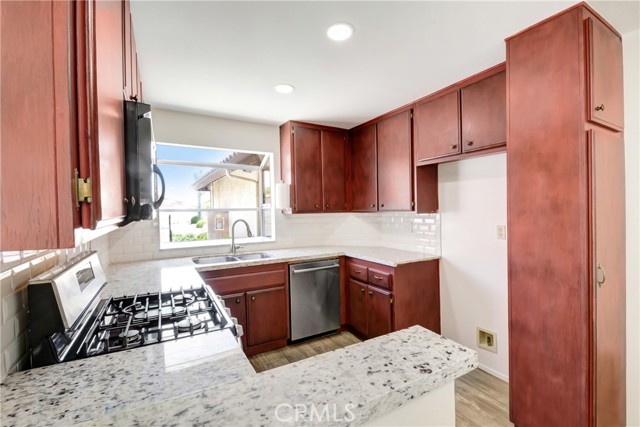 27057 Rangewood Street, Menifee CA: https://media.crmls.org/medias/bfc77e08-6e12-452f-b1bf-df53fa3138a8.jpg