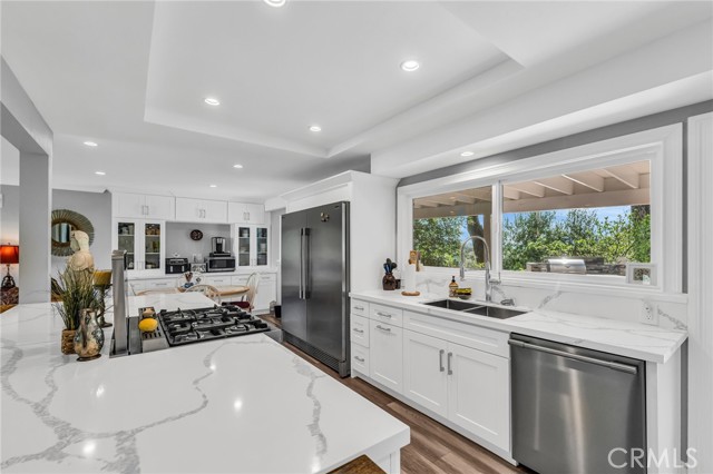 8404 Joan Lane, West Hills CA: https://media.crmls.org/medias/bfc9a3ba-6edb-4335-950f-3d84c87448bd.jpg