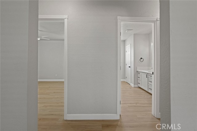211 E Grangeville Boulevard, Hanford CA: https://media.crmls.org/medias/bfc9cf8b-cad5-4009-8312-9b8f95cca328.jpg