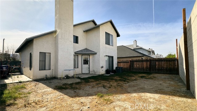 Detail Gallery Image 34 of 36 For 14750 Shadow Dr, Fontana,  CA 92337 - 3 Beds | 2/1 Baths