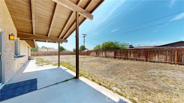 Detail Gallery Image 13 of 66 For 20061 Seneca Rd, Apple Valley,  CA 92307 - 3 Beds | 2 Baths