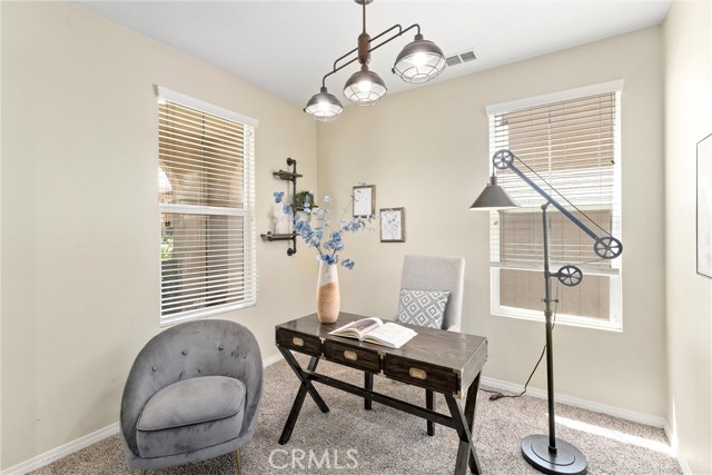 Detail Gallery Image 6 of 44 For 17012 Hal Ln, Fontana,  CA 92336 - 3 Beds | 2/1 Baths