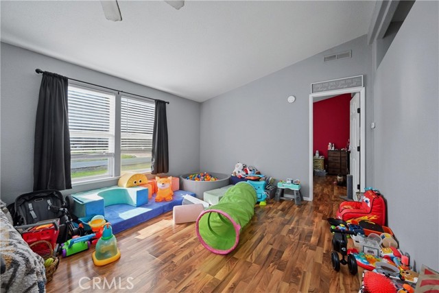 Detail Gallery Image 3 of 20 For 3096 Spring Valley Rd, Clearlake Oaks,  CA 95423 - 4 Beds | 2 Baths