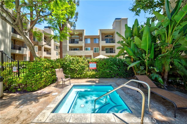Detail Gallery Image 32 of 36 For 21450 Burbank Bld #211,  Woodland Hills,  CA 91367 - 2 Beds | 2 Baths