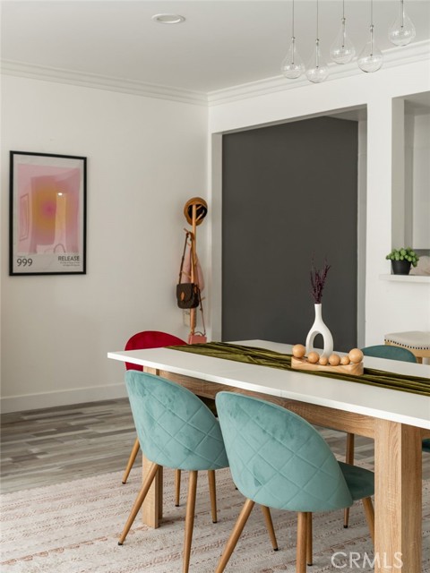 Detail Gallery Image 6 of 36 For 1277 S S Beverly Glen Blvd #107, Los Angeles,  CA 90024 - 2 Beds | 2 Baths