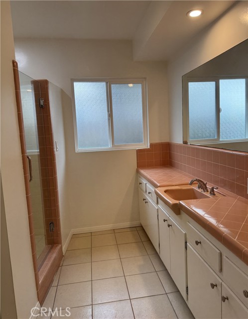 Detail Gallery Image 8 of 37 For 241 N 16th St, Montebello,  CA 90640 - 2 Beds | 2 Baths