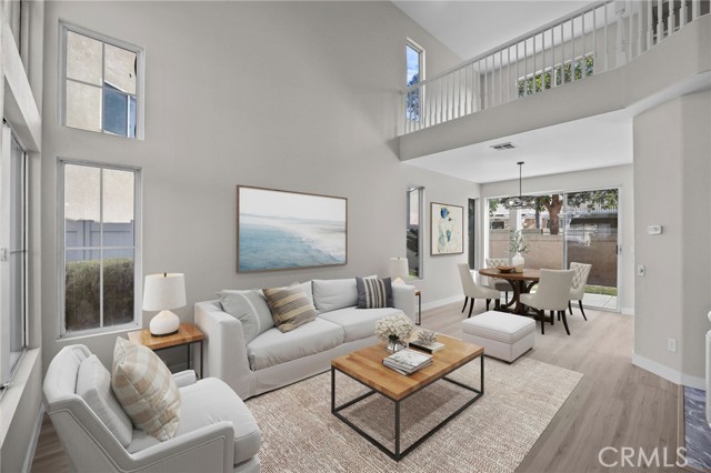 Detail Gallery Image 2 of 32 For 929 Mesa Alta Cir, Corona,  CA 92879 - 3 Beds | 2/1 Baths