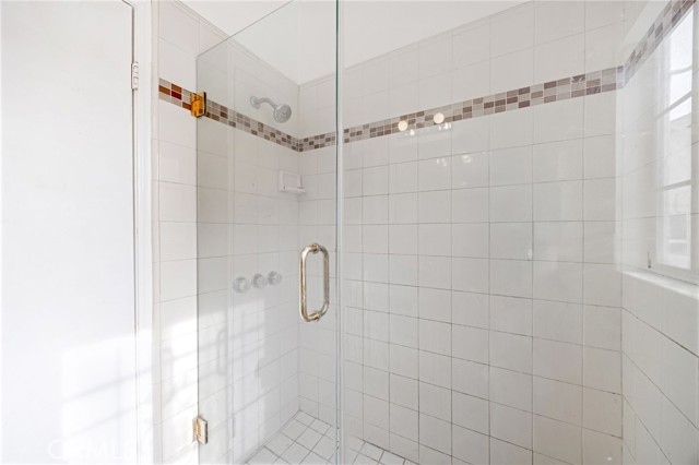 Detail Gallery Image 14 of 22 For 4124 S Harvard Bld, Los Angeles,  CA 90062 - 3 Beds | 2 Baths