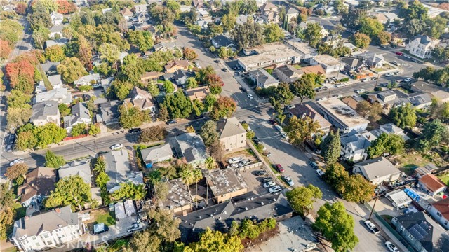 700 W Park, Stockton CA: https://media.crmls.org/medias/bfcf6582-857e-4022-b696-ce36af210090.jpg