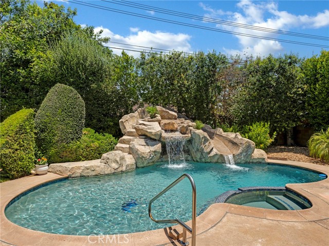 11122 Yolanda Avenue, Porter Ranch CA: https://media.crmls.org/medias/bfcfcc2a-f9eb-4564-a5f8-292ada5e45d6.jpg