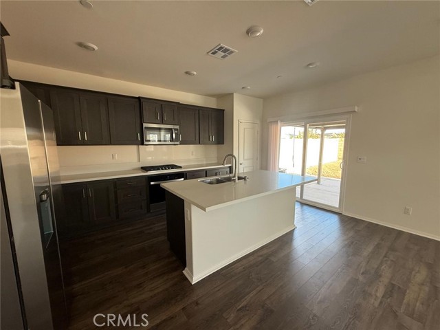 Detail Gallery Image 6 of 38 For 14180 Astra St, Moreno Valley,  CA 92555 - 4 Beds | 2/1 Baths