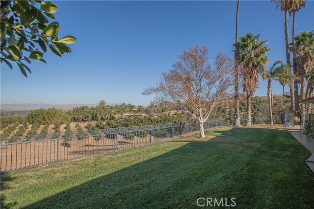 Detail Gallery Image 17 of 59 For 1525 Heather Ln, Riverside,  CA 92504 - 3 Beds | 2/1 Baths