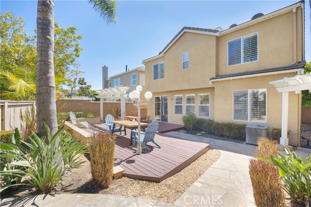 Detail Gallery Image 26 of 31 For 16826 Pembrook Ln, Huntington Beach,  CA 92649 - 4 Beds | 3 Baths