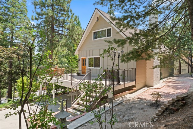 Detail Gallery Image 6 of 44 For 27711 Hamiltair Dr, Lake Arrowhead,  CA 92352 - 4 Beds | 2/1 Baths