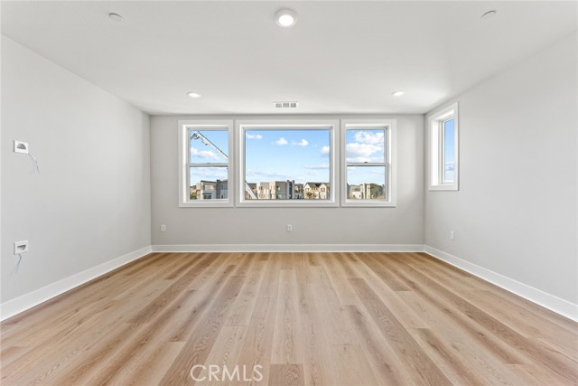 Detail Gallery Image 27 of 56 For 209 Stage, Irvine,  CA 92618 - 5 Beds | 5 Baths